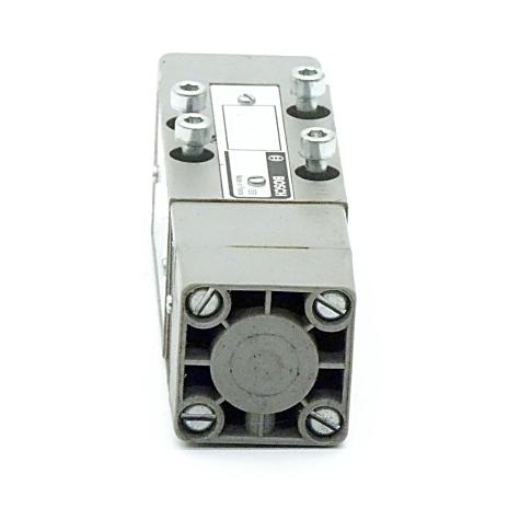 5 / 3 Directional Control Valves  Used