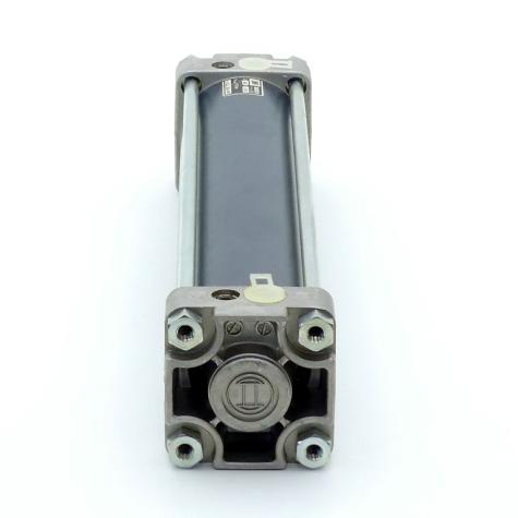 Pneumatic cylinder  
