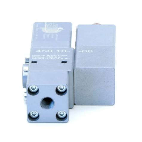 Chamber metering valve  New open Box