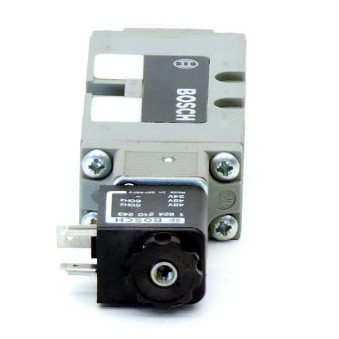 Control valve with magnet  Used