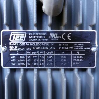 Rotary vane vacuum pump 