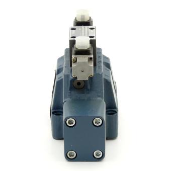 Pilot operated 4/3-way valve 081WV25P1N302PYWS024/00B0 Used