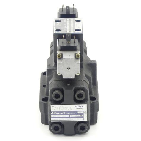 Vorgesteuertes 4/3-Wegeventil 081WV16P1N302XYWS024/00-0 Gebraucht