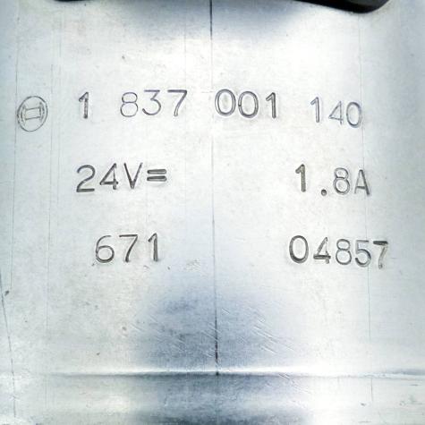 4/2 Way Valve 081WV10P1V1070WS024/00D0  New