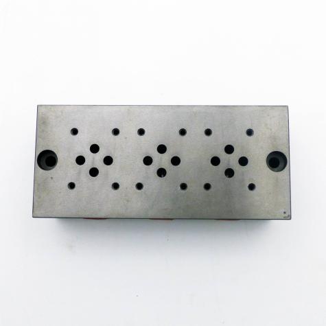Hydraulikblock 3-fach 888/651173 Neu