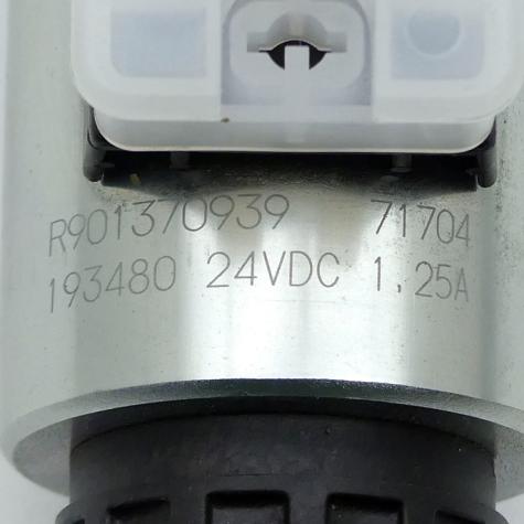4/2 Wegeventil 4WE 6 D9-62/EG24N9K4/V Neu