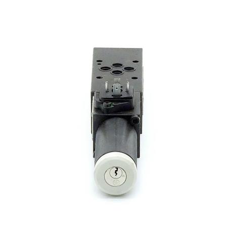 Pressure switch ASB100AF1A4 with baffle plate H06PSB-994  Used
