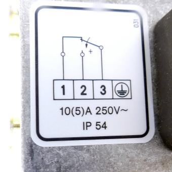 Pressure switch for gases 