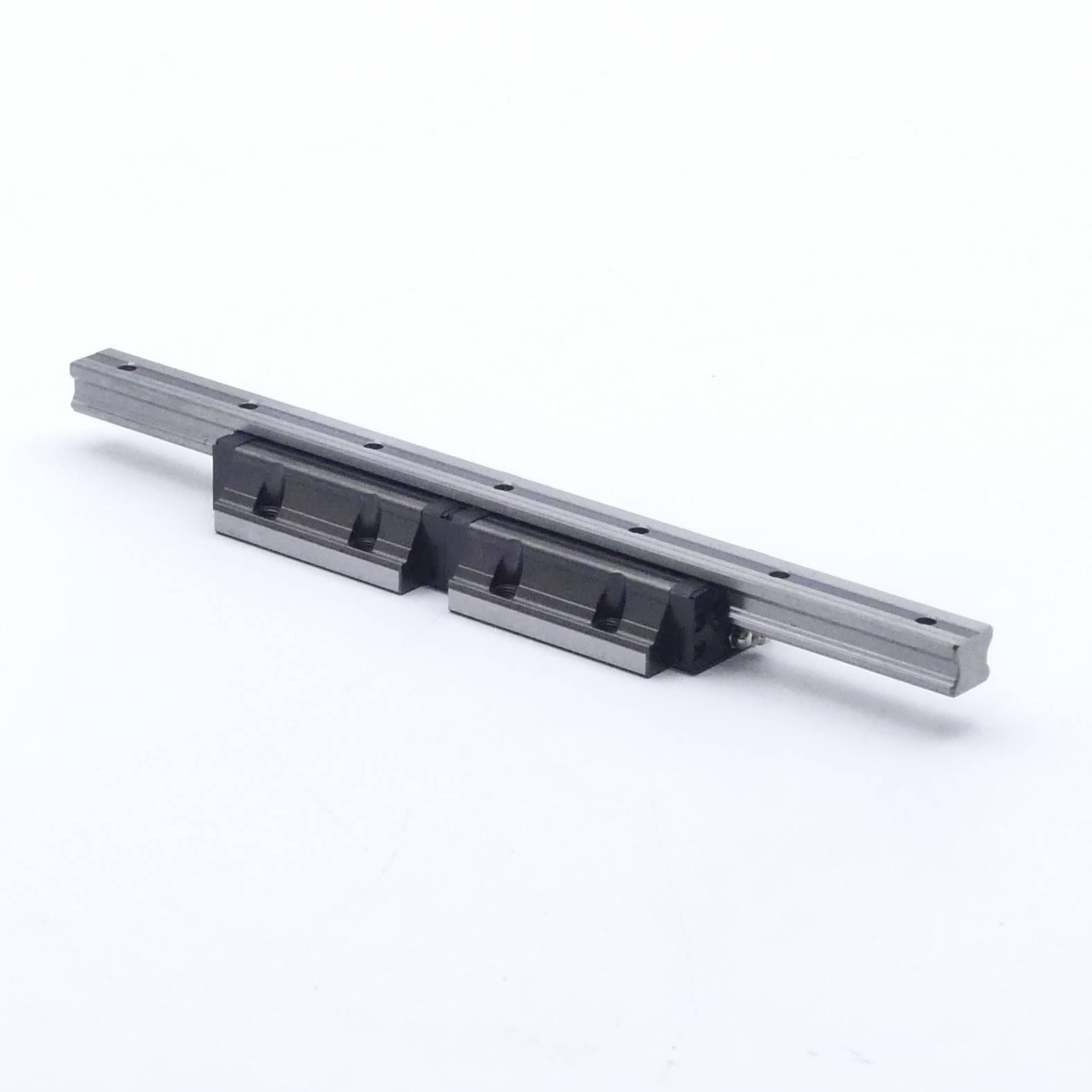 Roller guide carriage