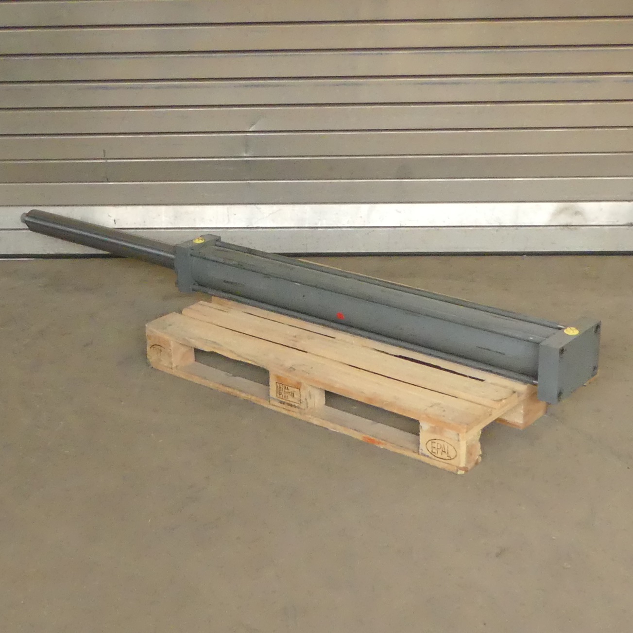 Hydraulic cylinder 567713/0 L45