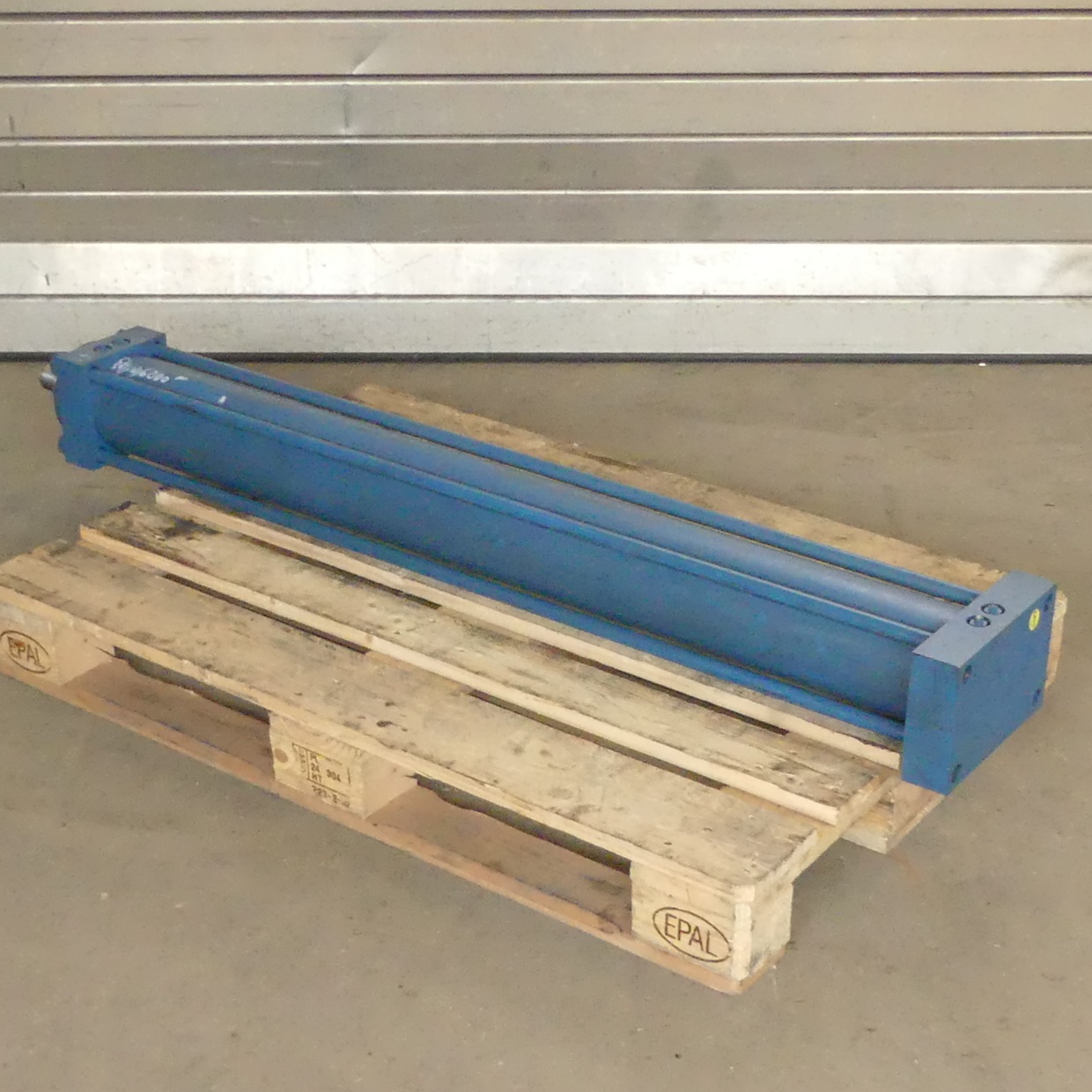 Hydraulic cylinder 