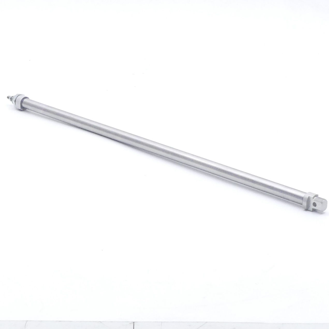 round cylinder 0 822 333 554
