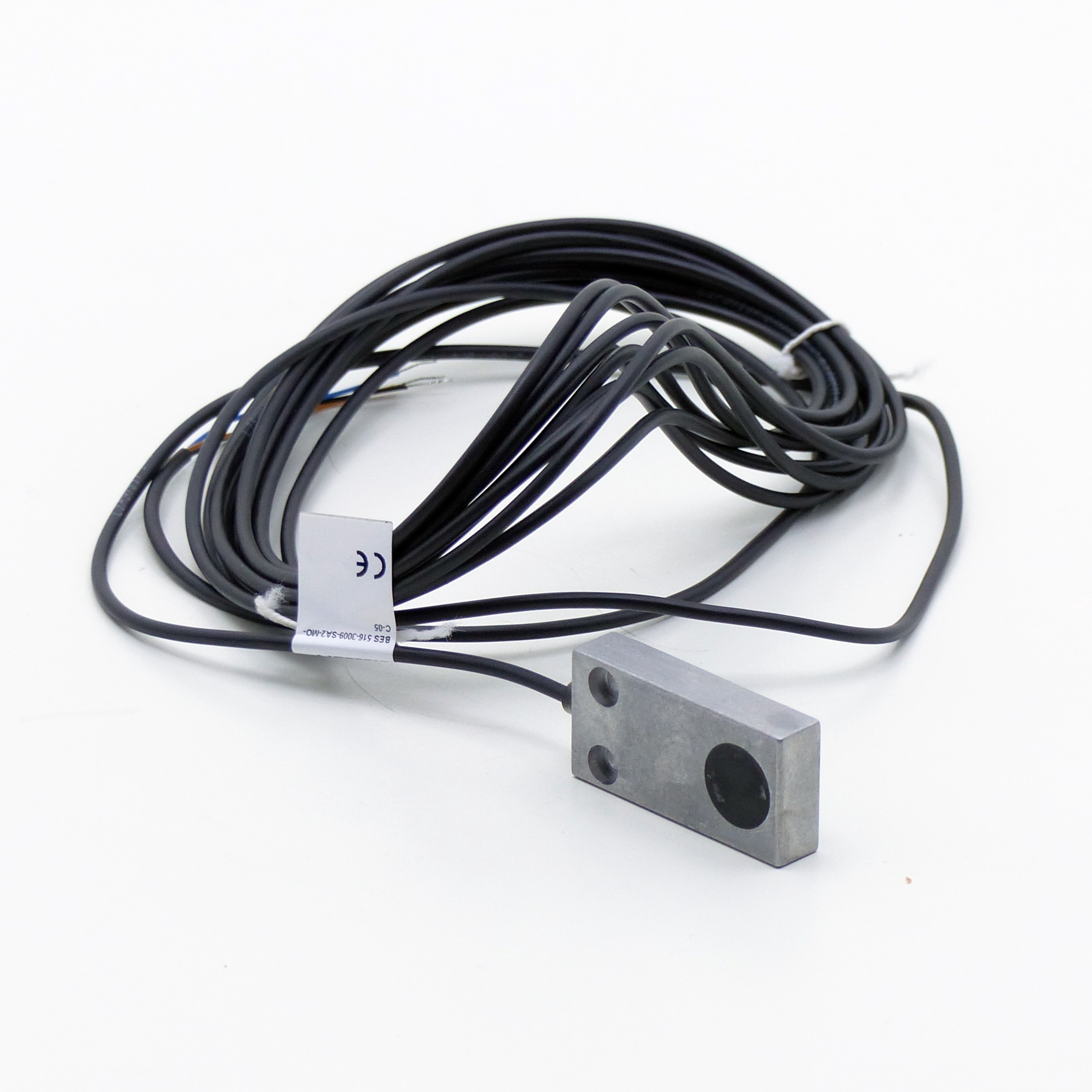 Inductive proximity switch 