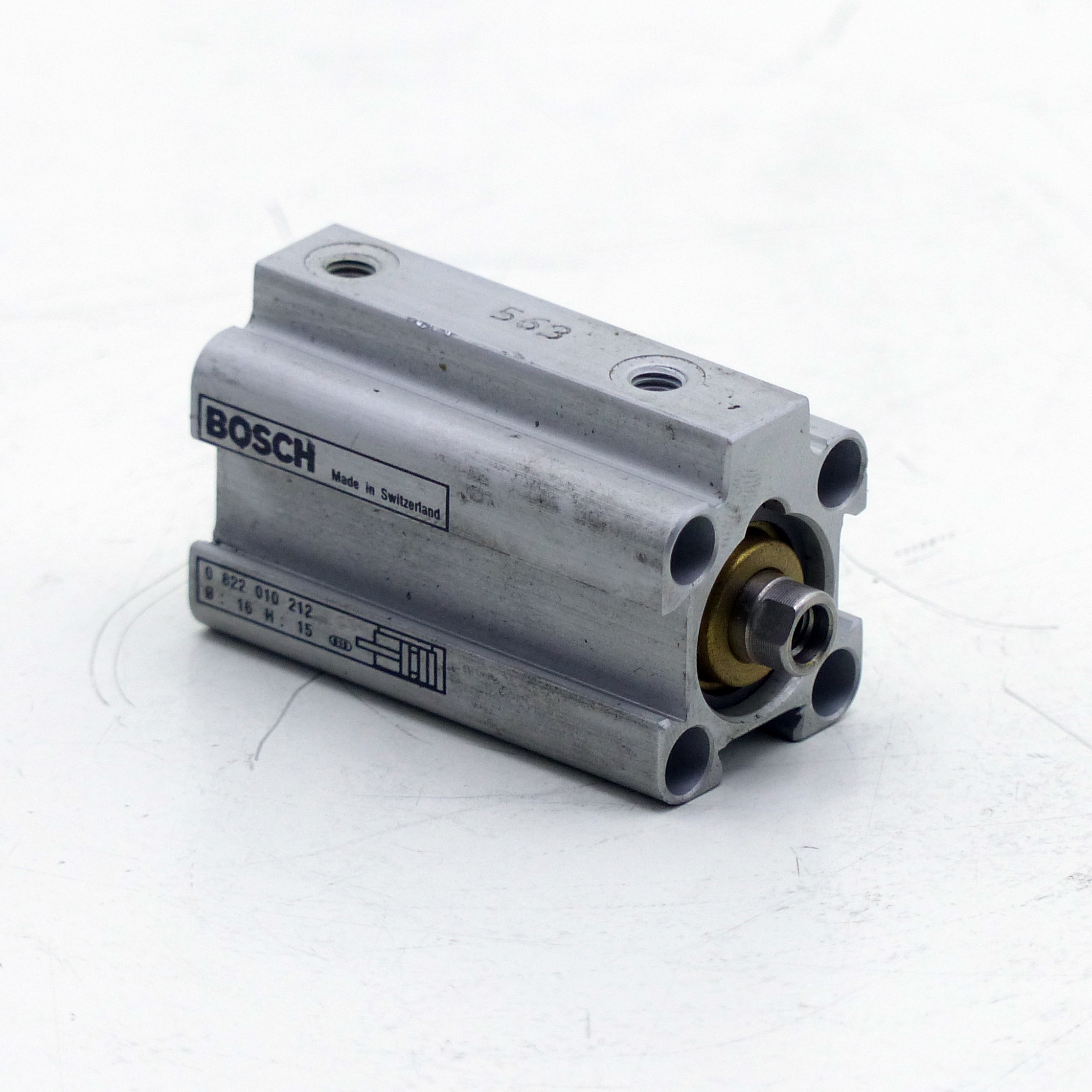 Short-stroke Cylinder 16 x 15