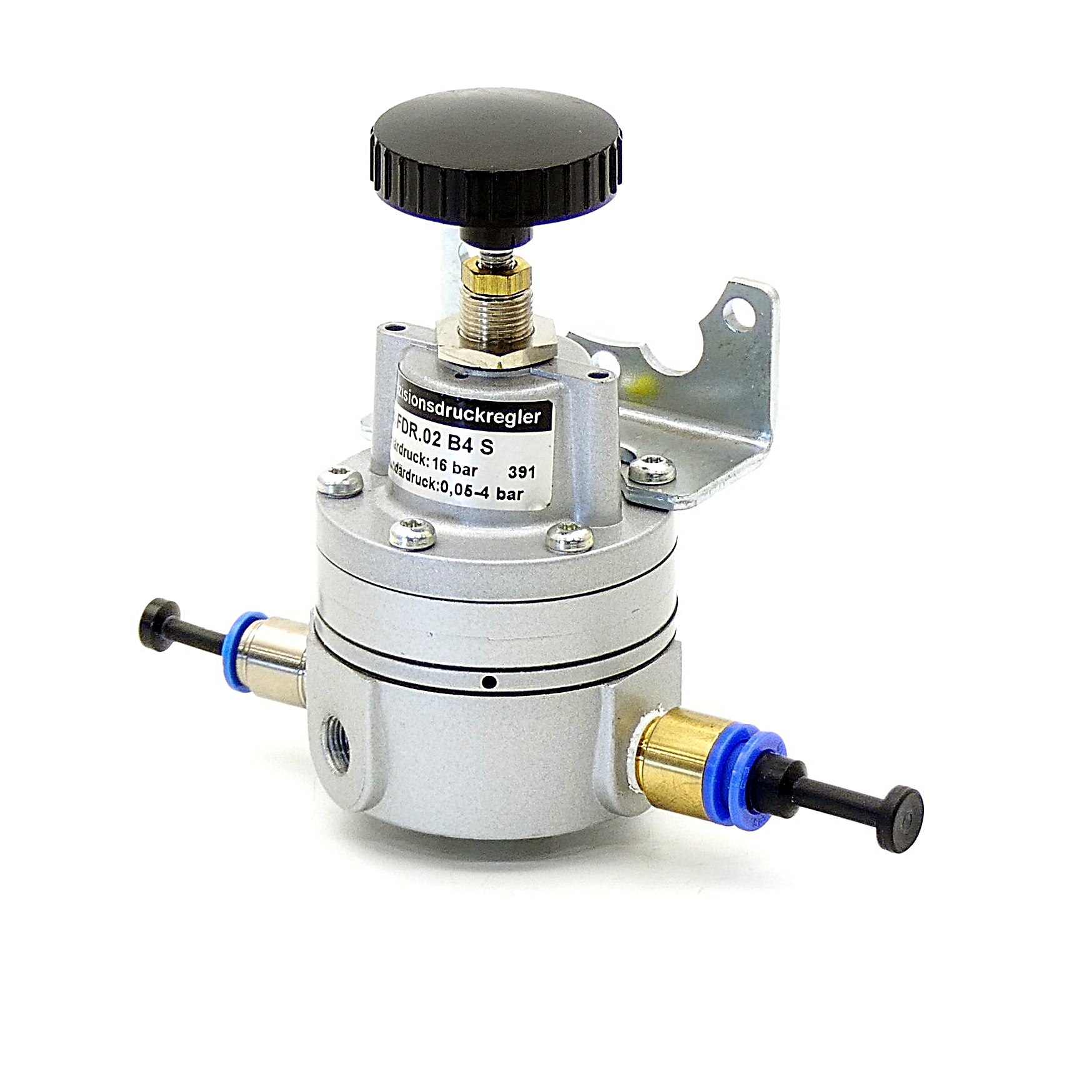 Precision pressure regulator