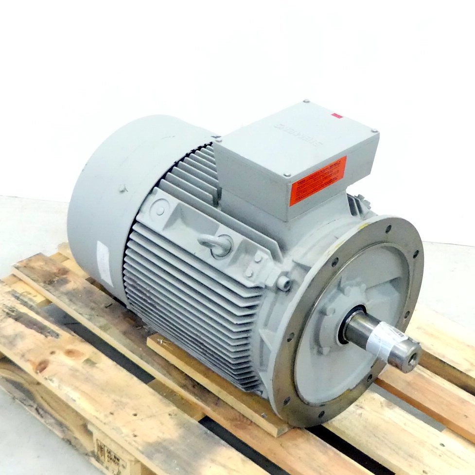 Three-phase motor 