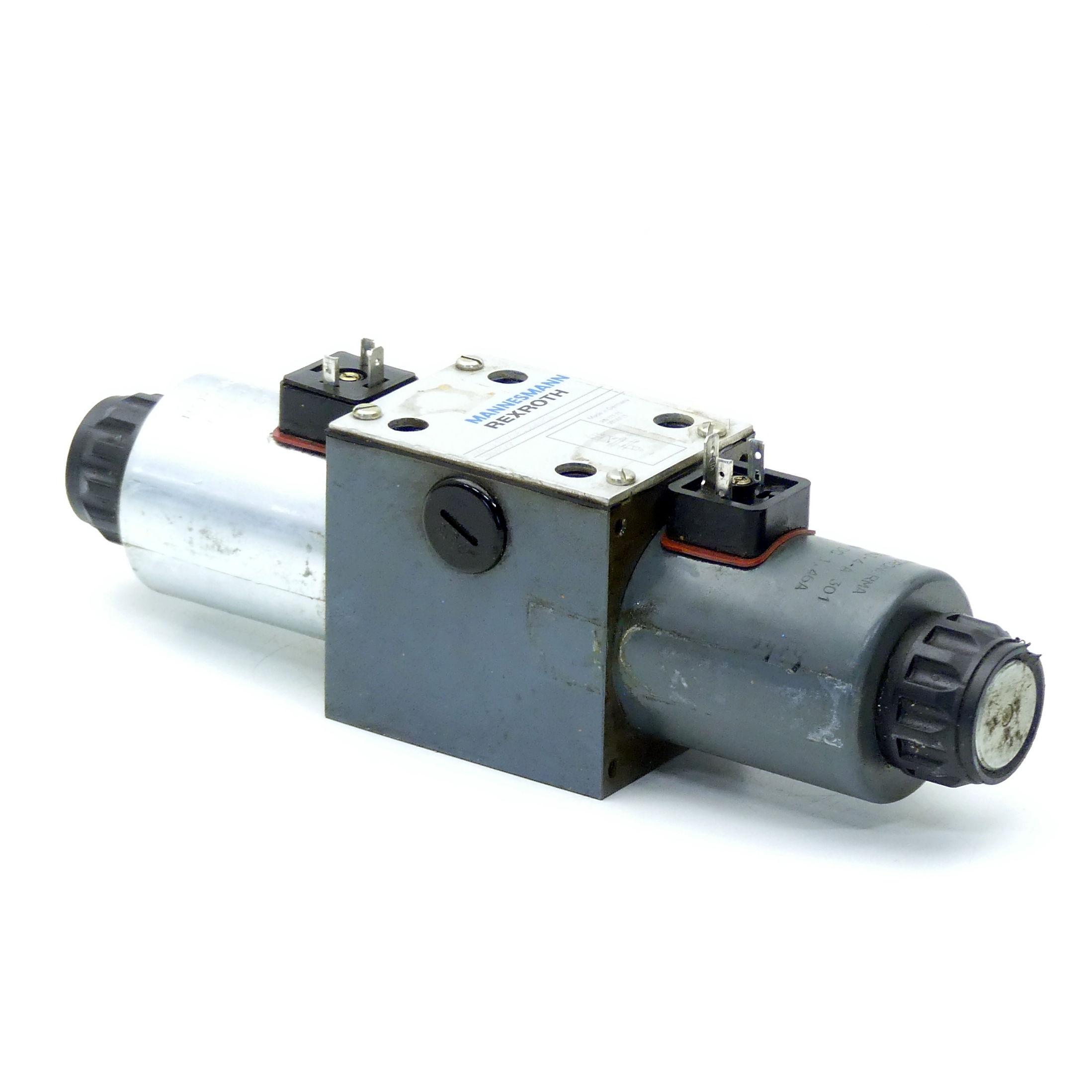 Magnetic 4/2 directional valve 4WE 10 D31/OFCG24N9Z4  Used