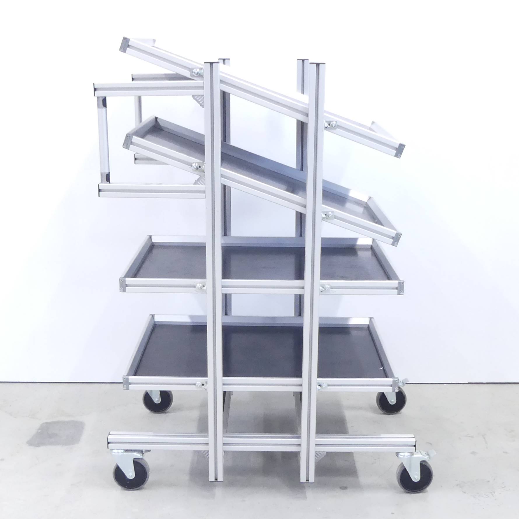 Material trolley logistics 