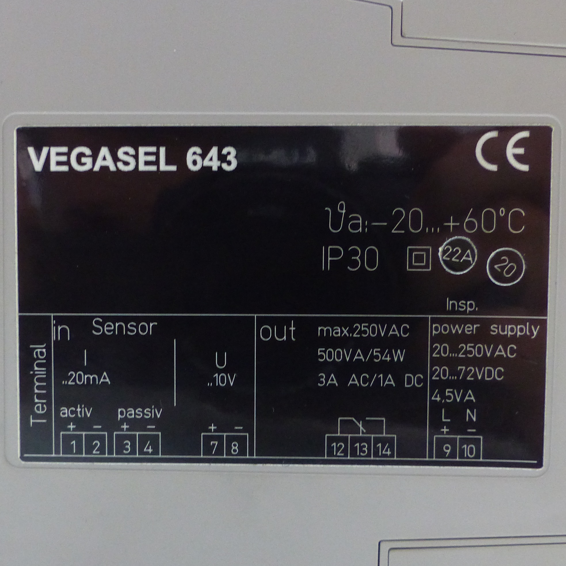 Auxiliary level Switch and signal conditioning instrument 