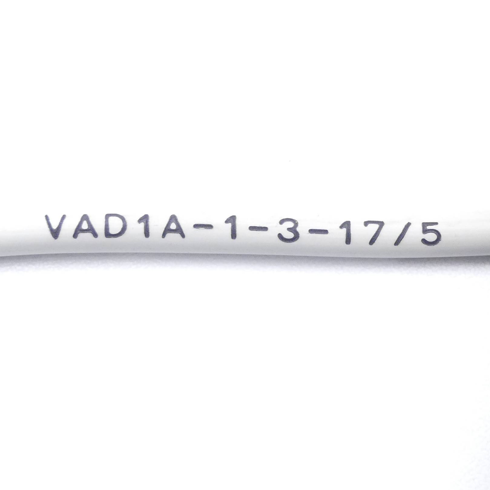 Valve connector with cable