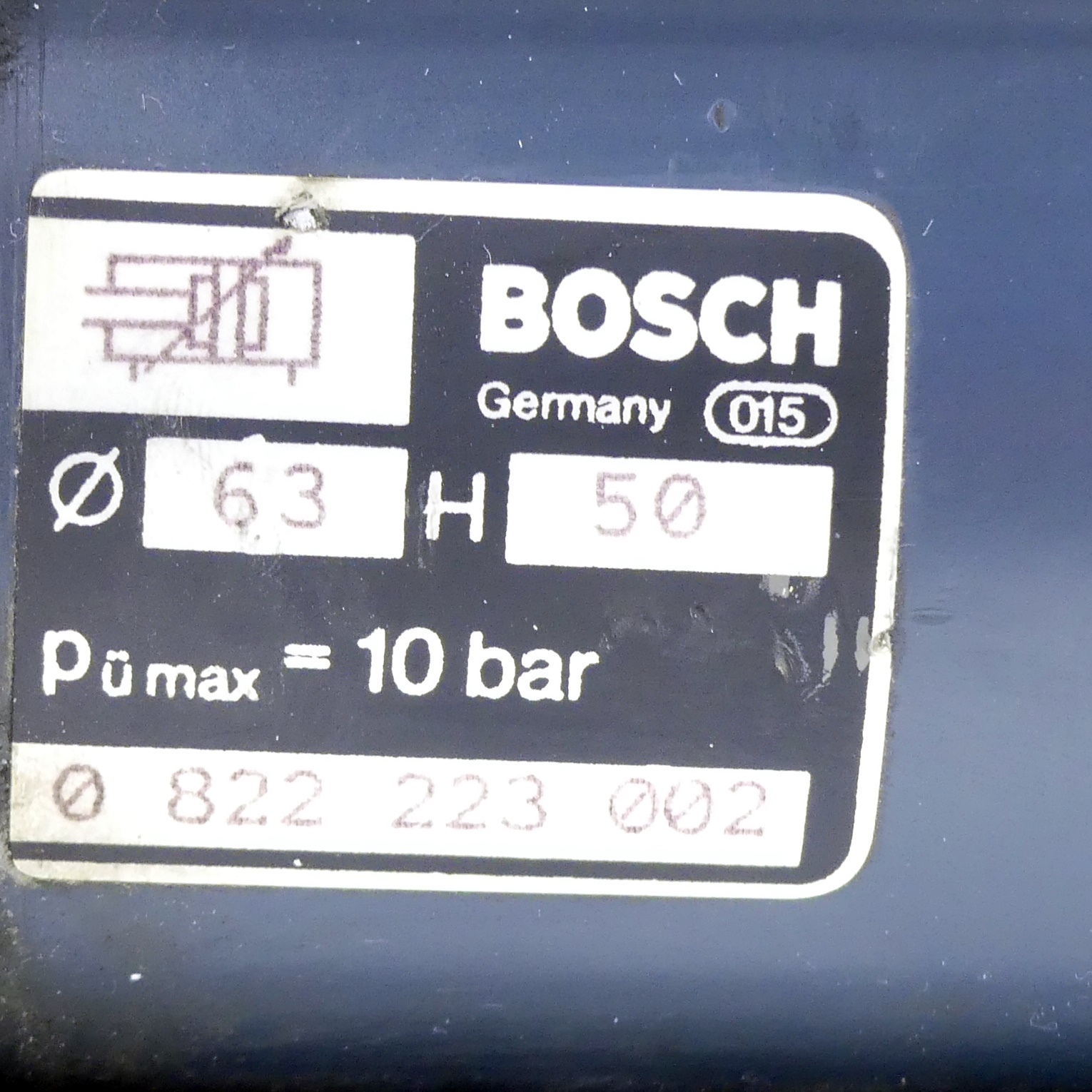 Pneumatic cylinder 0 822 223 002