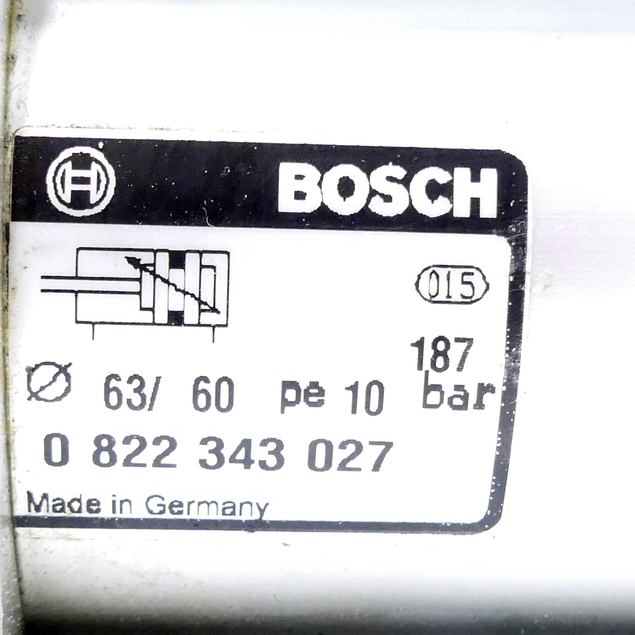 Pneumatic cylinder 0 822 273 805