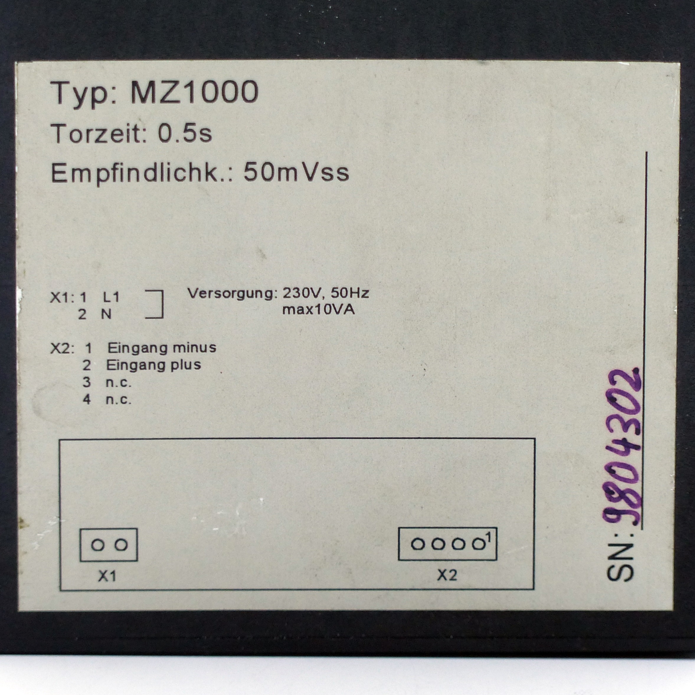 Voltmeter MZ1000 