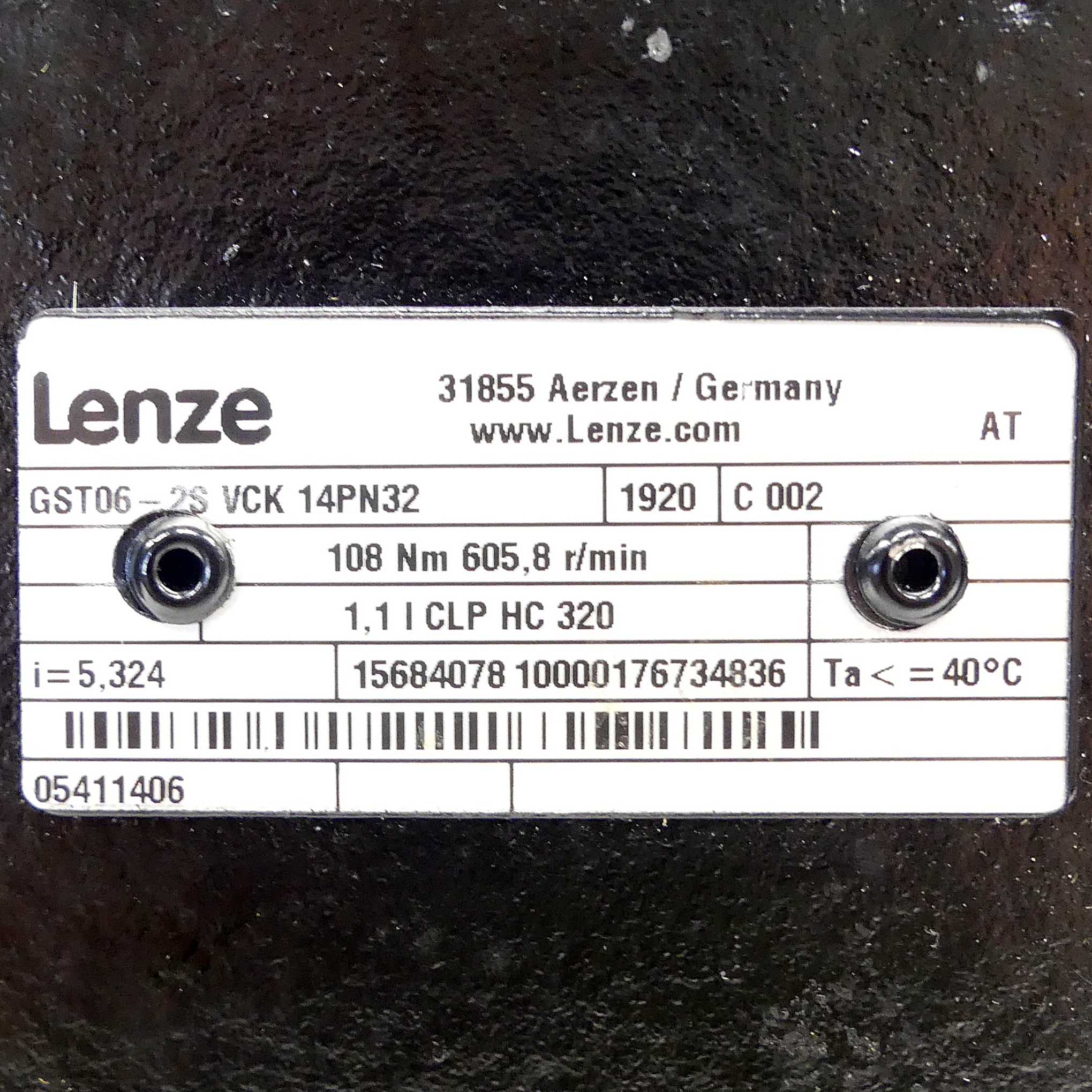 Helical gearbox 