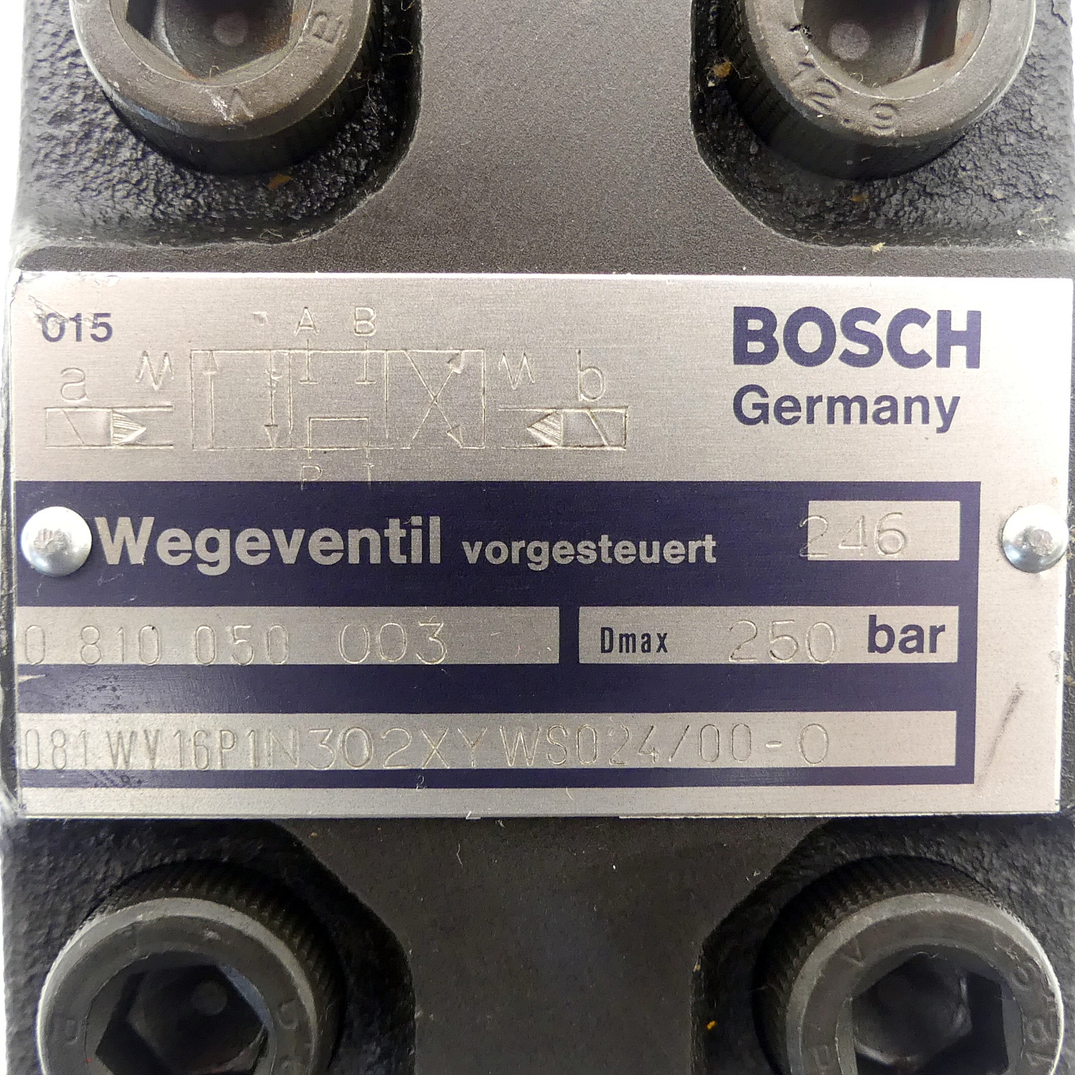 Pilot operated 4/3-way valve 081WV16P1N302XYWS024/00-0
