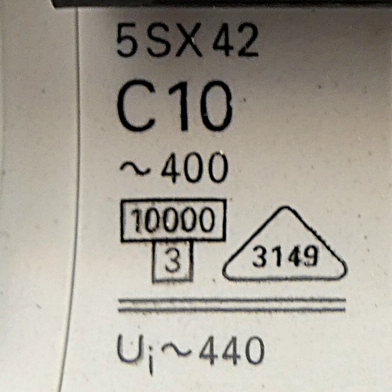 5 x Circuit breaker