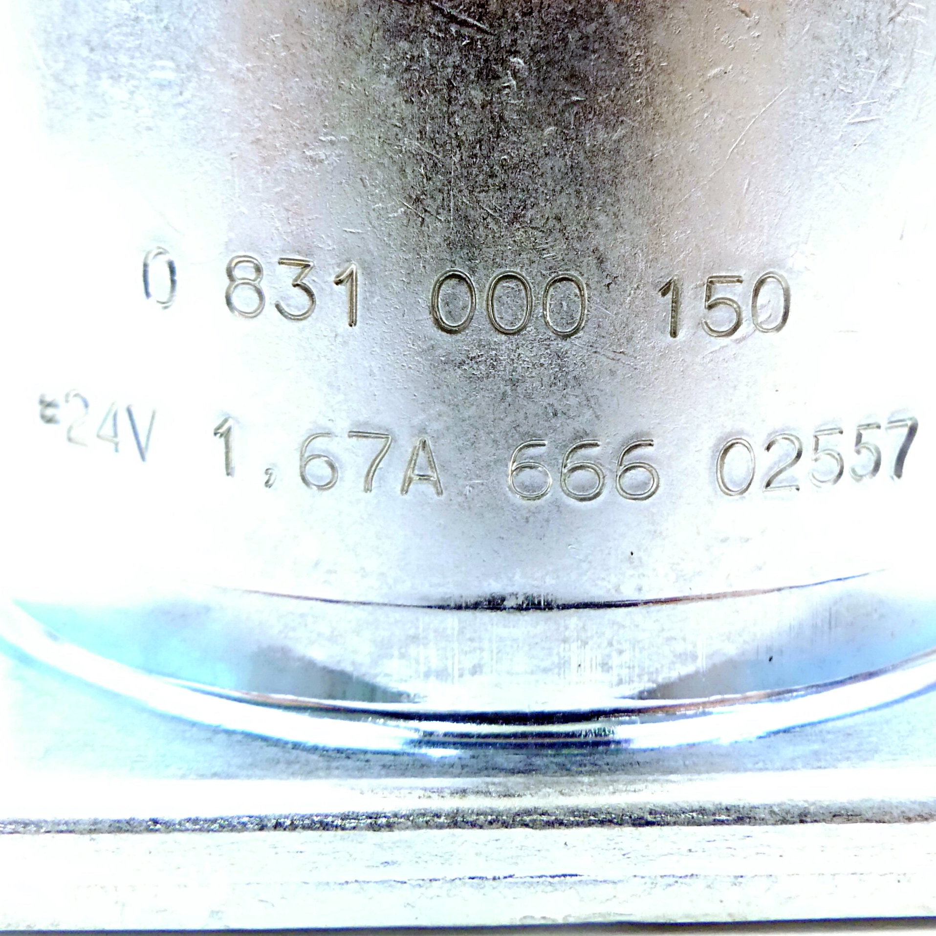 Solenoid coil 0 831 000 150 