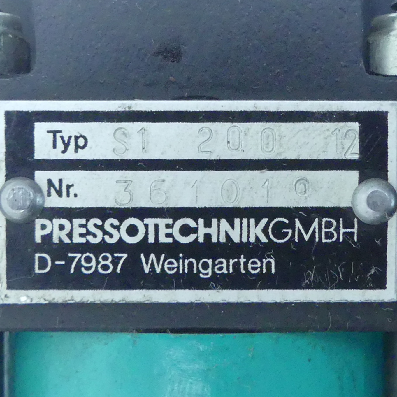 pneumo-hydraulic cylinder S1 200 12