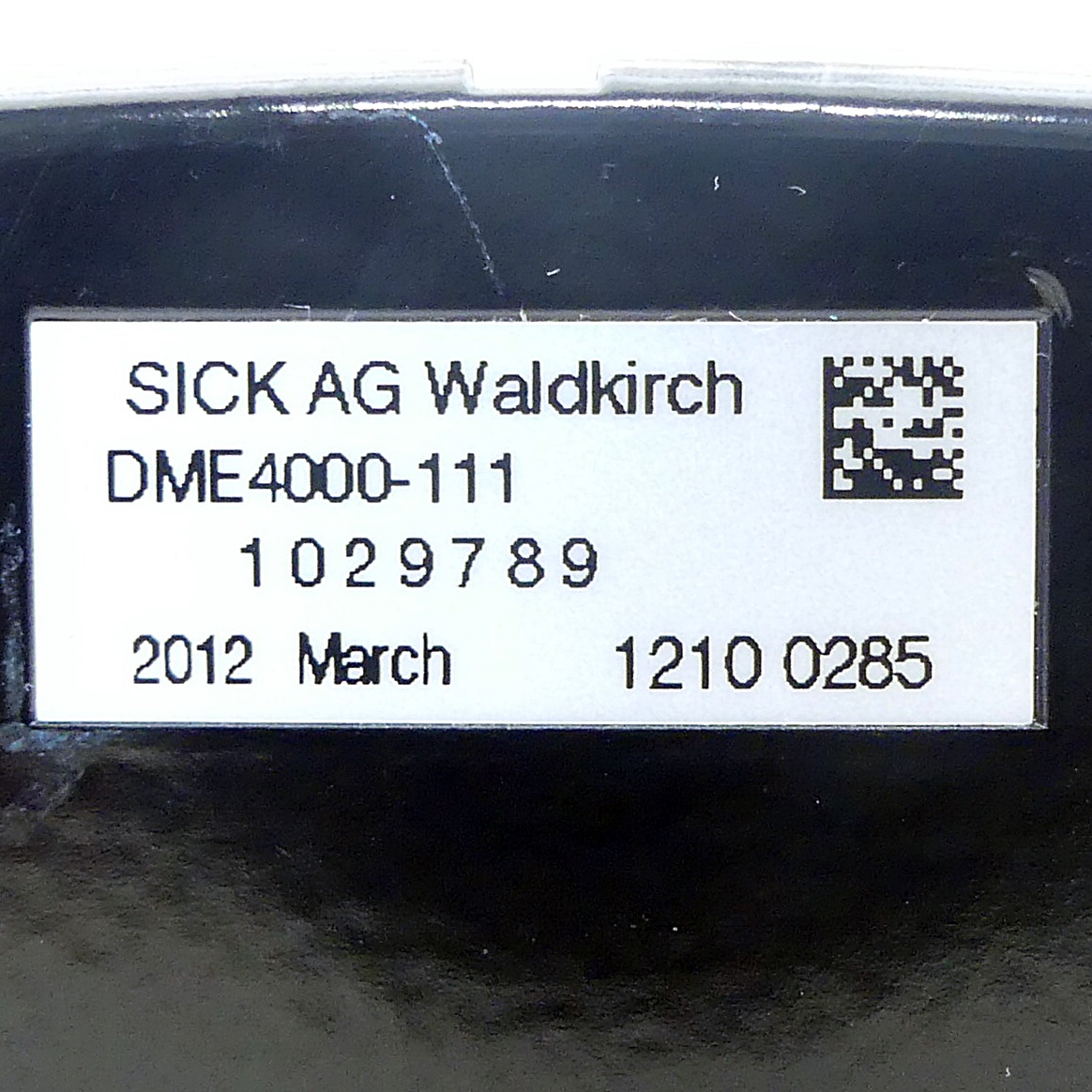 Long range distance sensor DME4000-111 