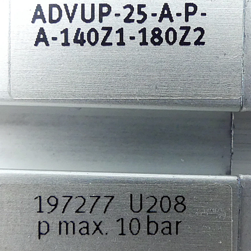 Pneumatikzylinder ADVU-25-A-P-A-140Z1-180Z2