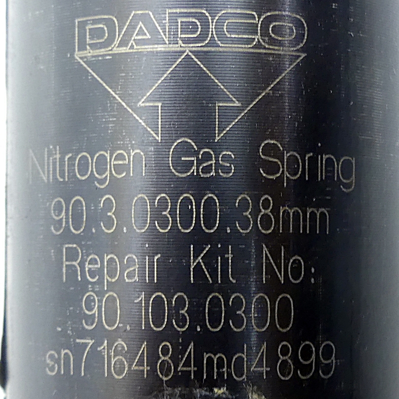 Gas spring 