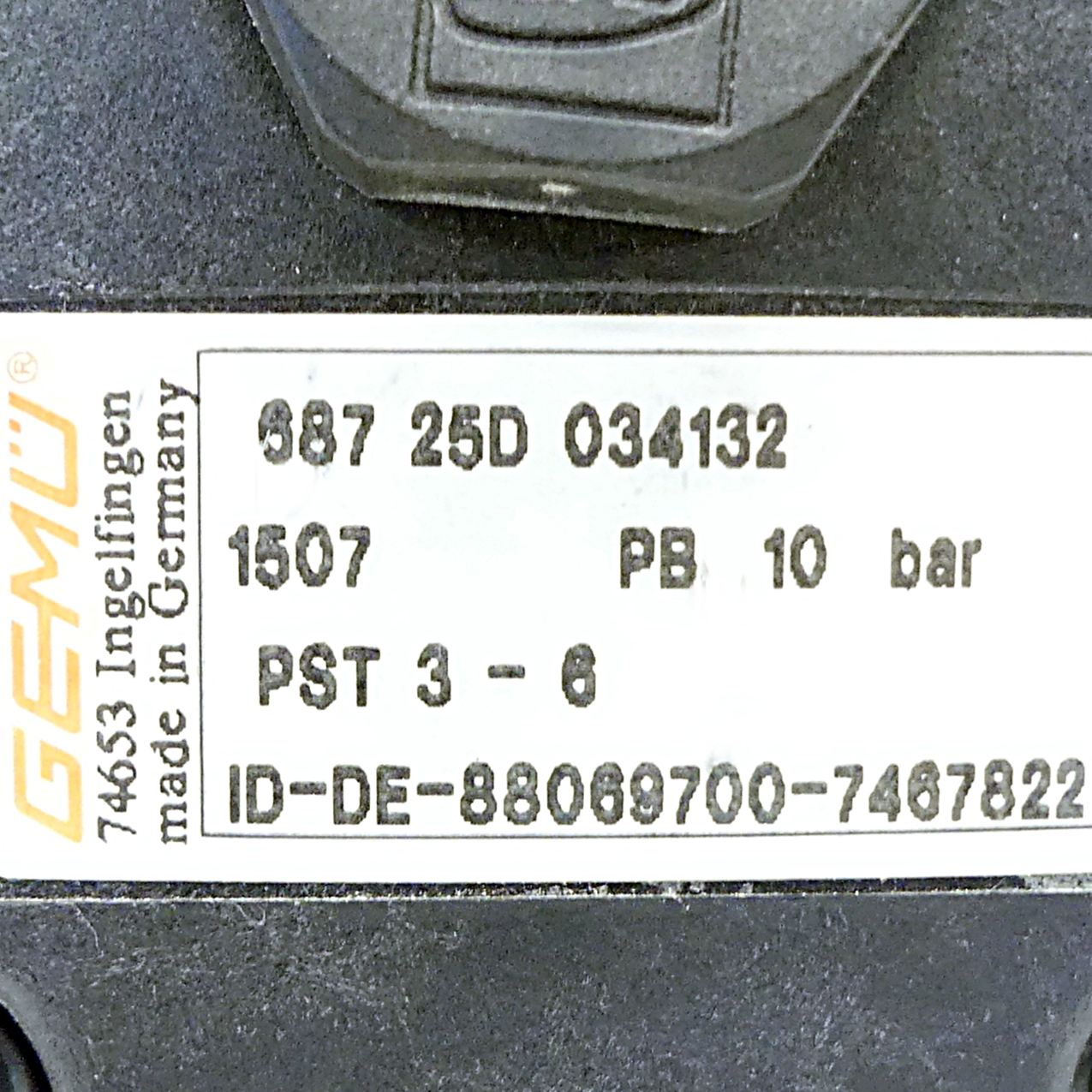 Pneumatically operated diaphragm valve GEMÜ 687