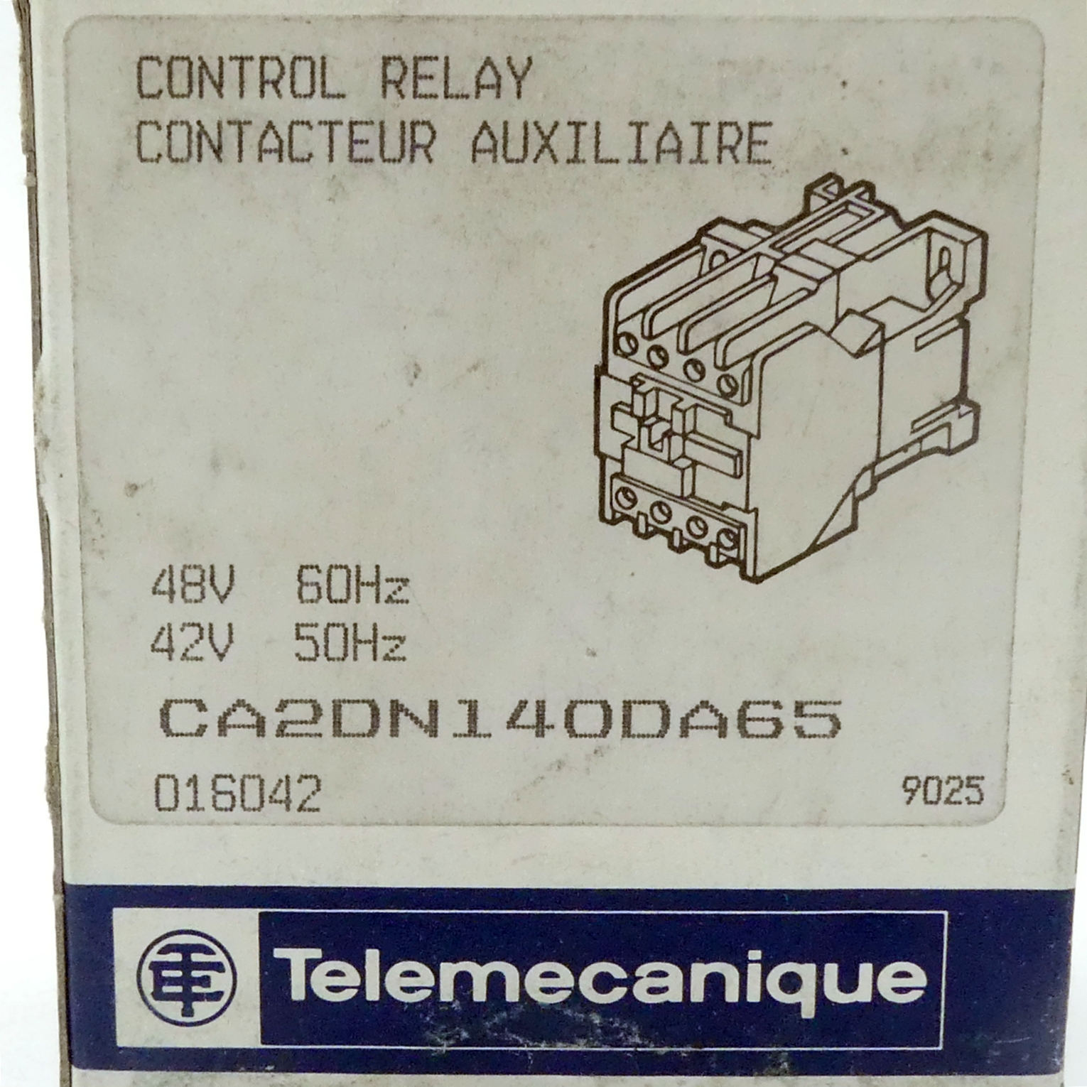 Auxiliary contactor CA2DN140DA65 