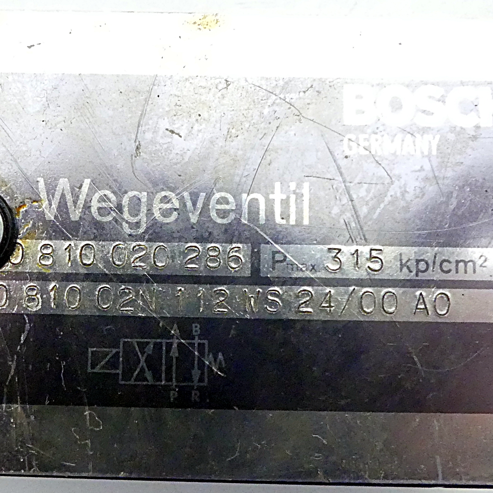 4/2 Wegeventil 0 810 02N 112 WS 24/00 AO Gebraucht