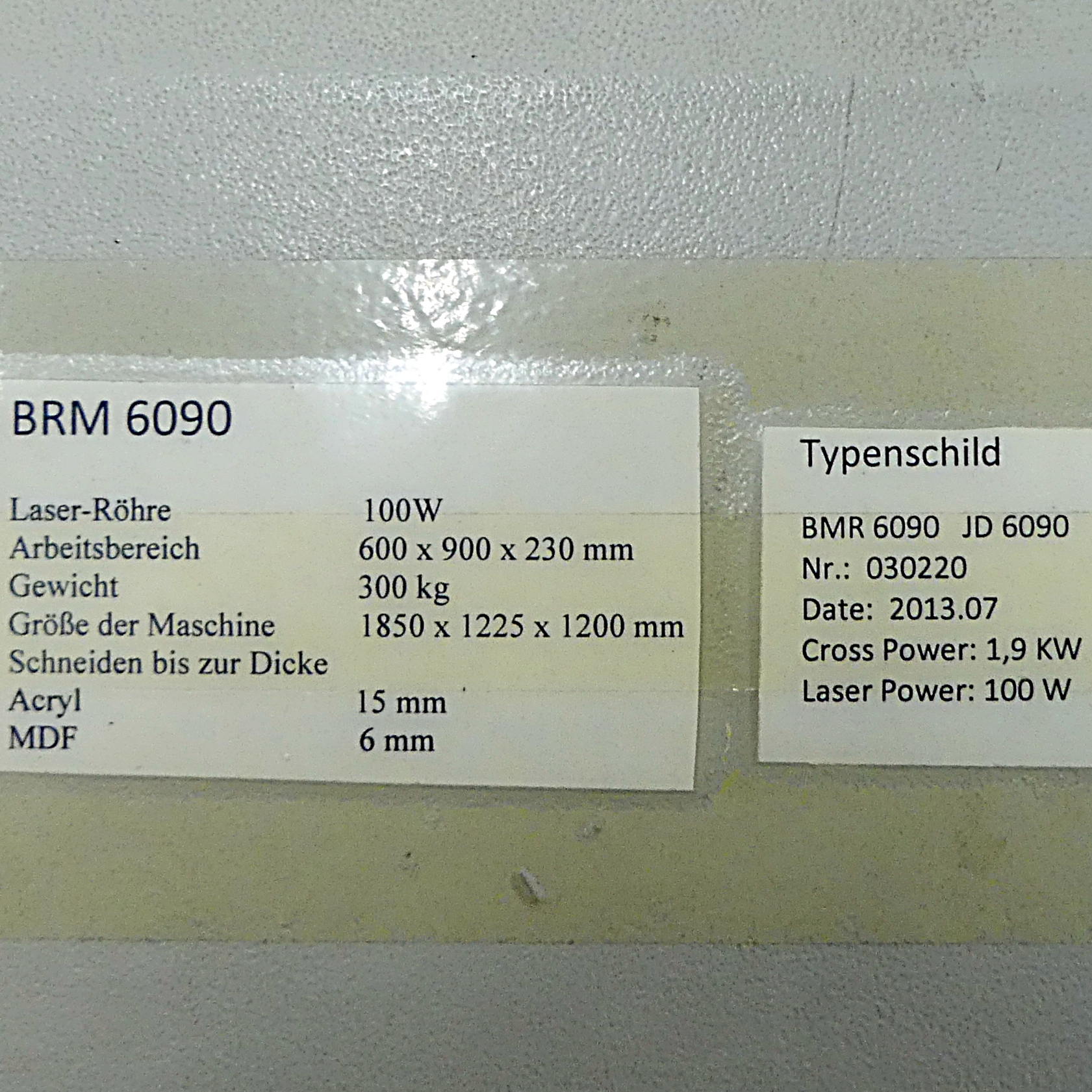 CO₂-Laserschneid- und Graviermaschine  Gebraucht