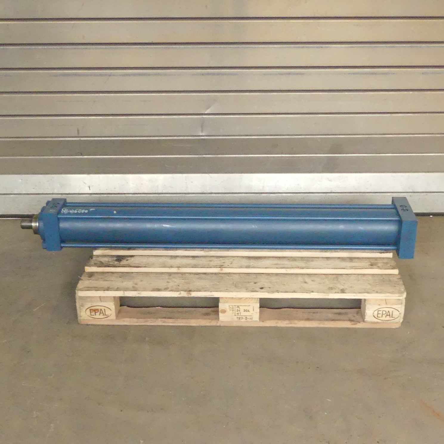 Hydraulic cylinder 