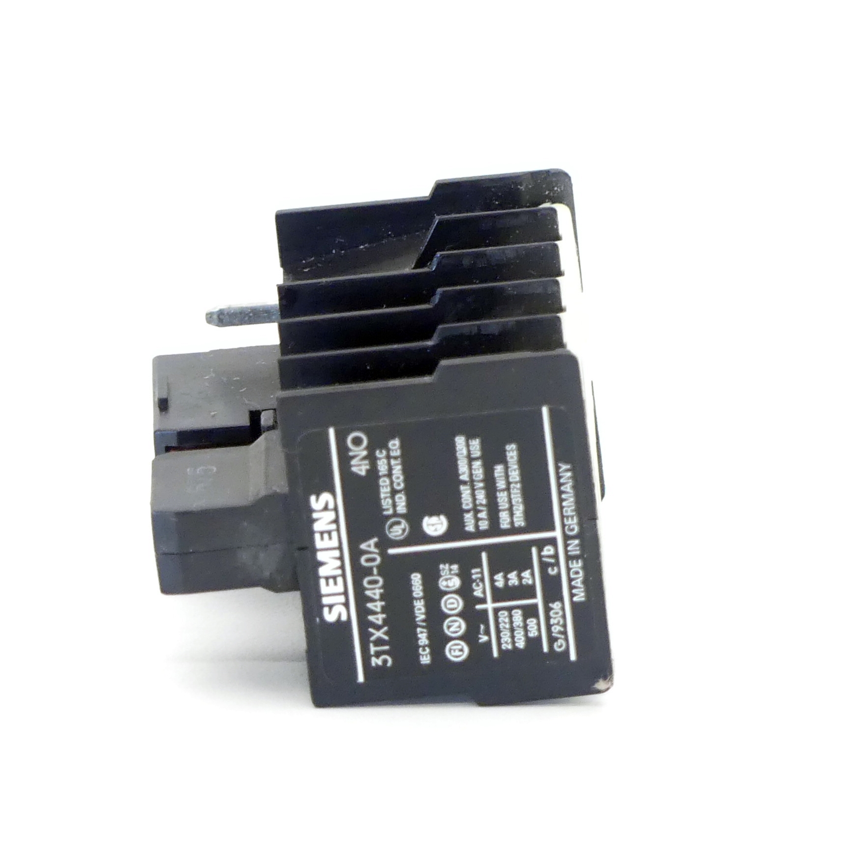 Auxiliary contact block