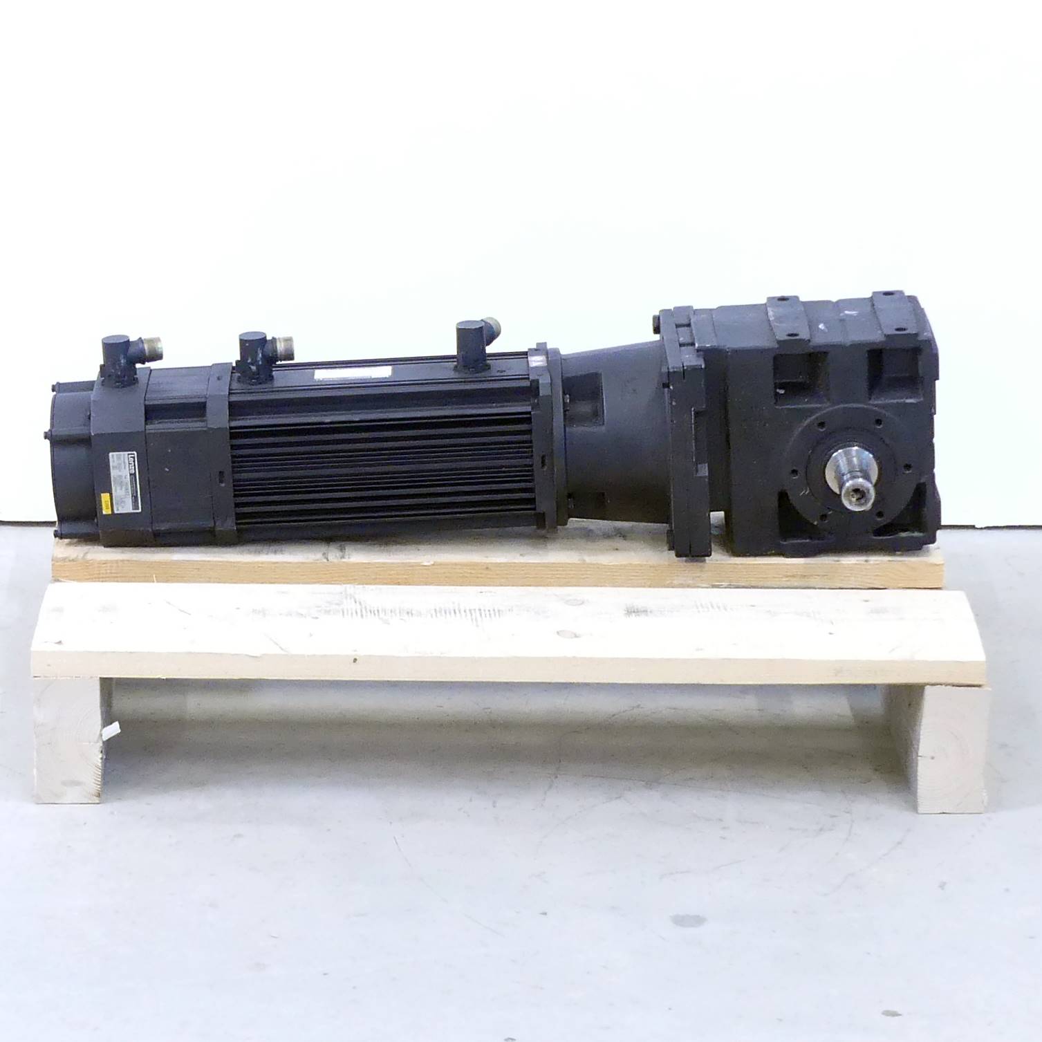 Servomotor mit Getriebe MDFKABA080-22 