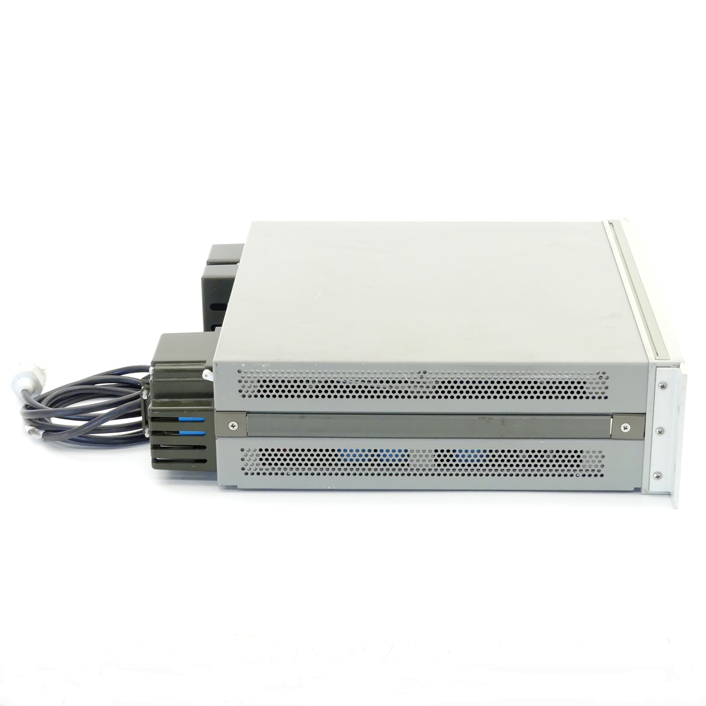 System autoranging DC power supply