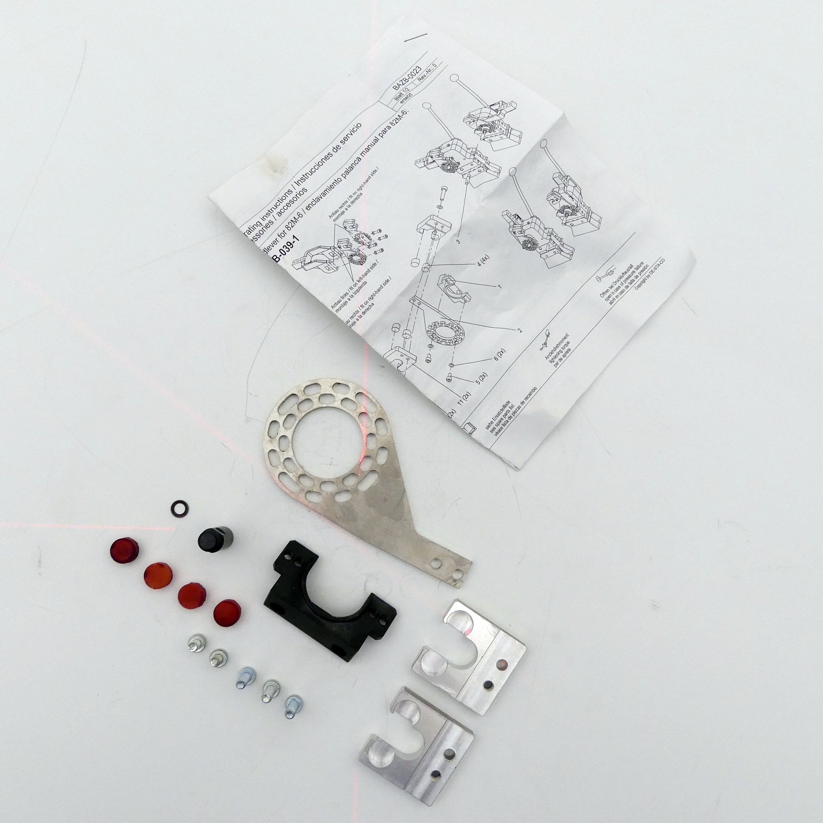 Hand lever lock 