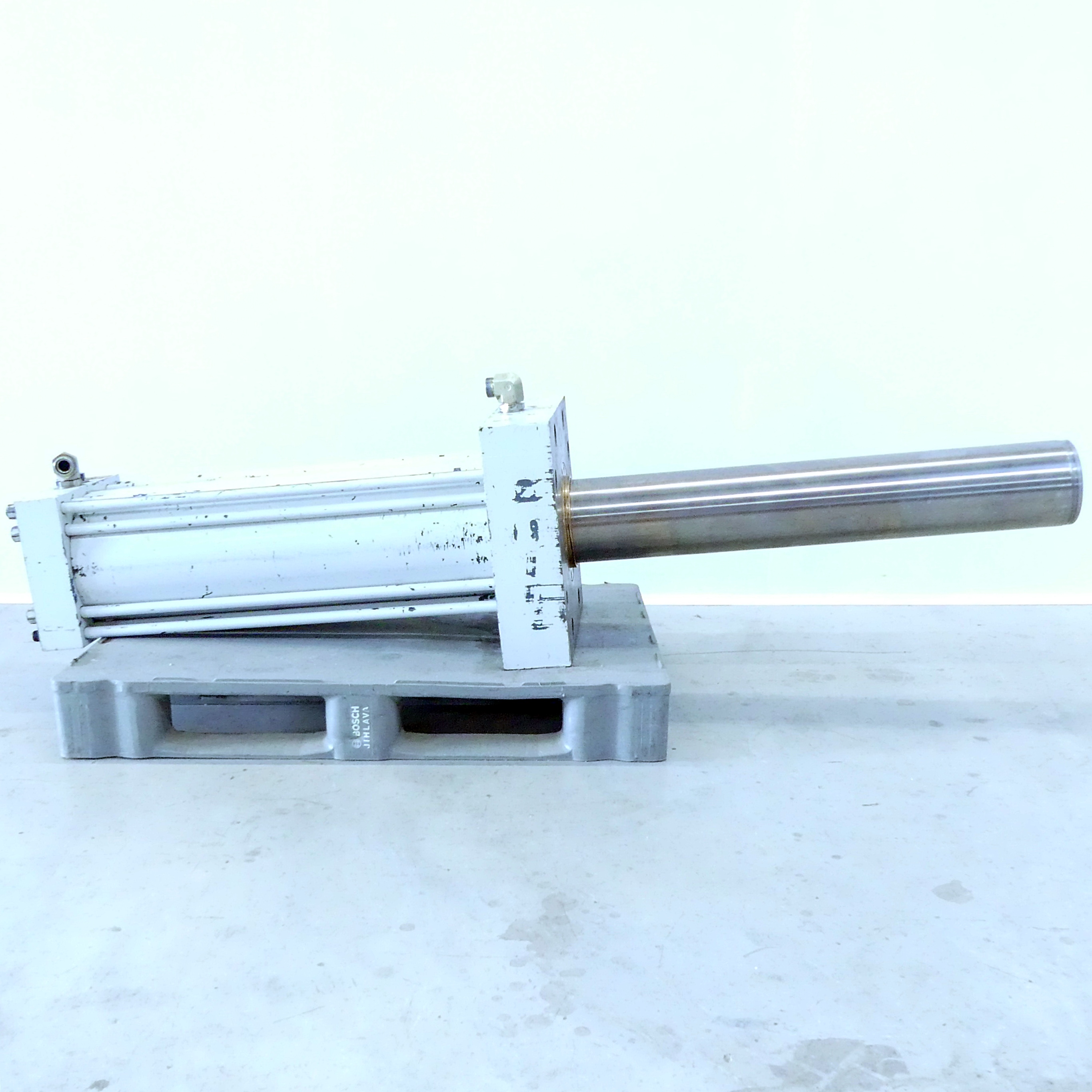 Hydraulic cylinder with extended piston rod (100cm) 10034751/621 