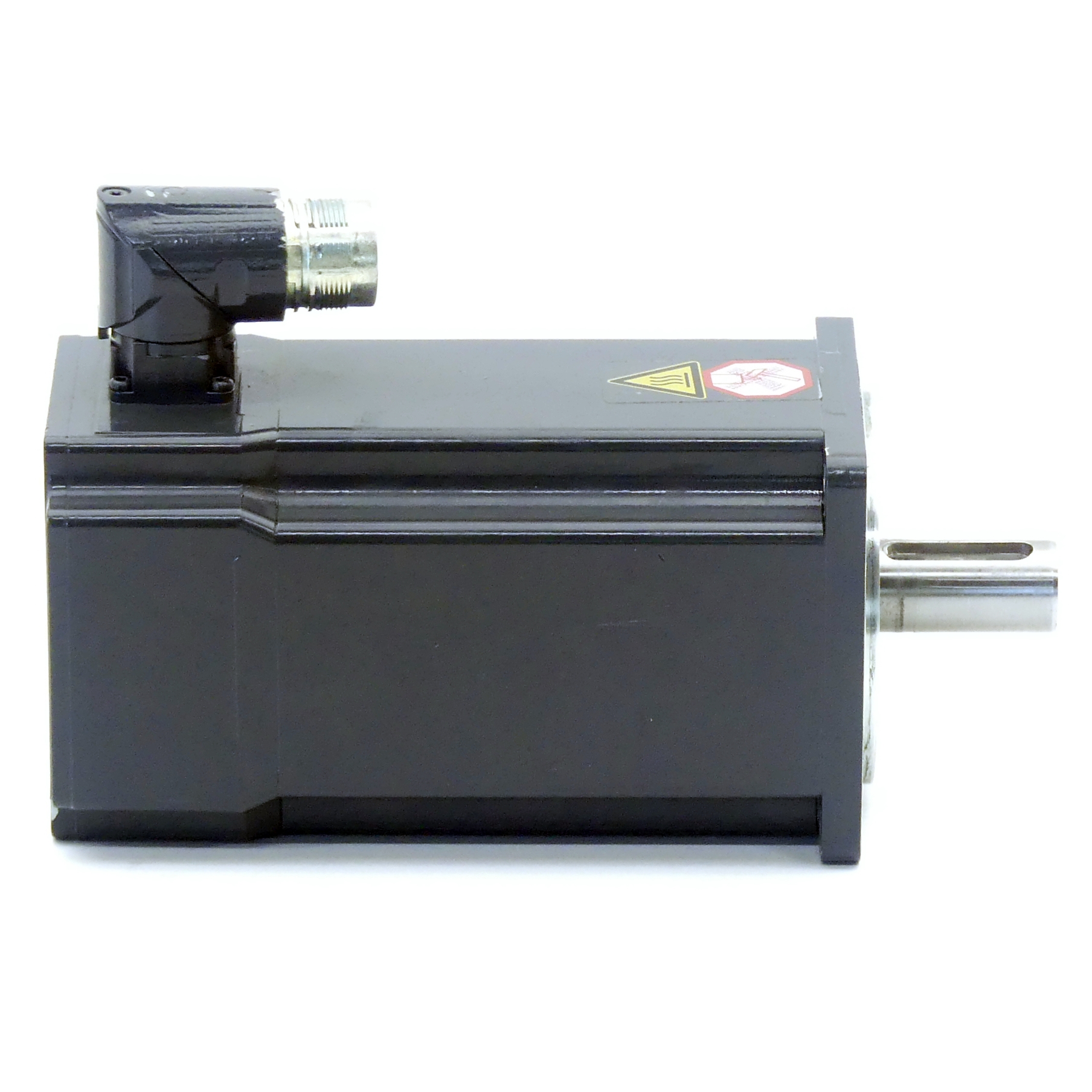 Servo motor 