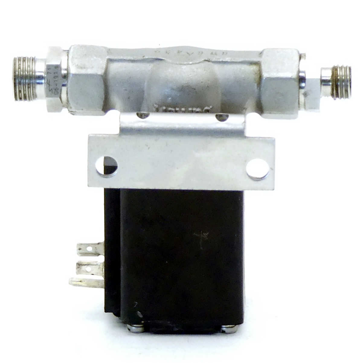 lifting anchor valve