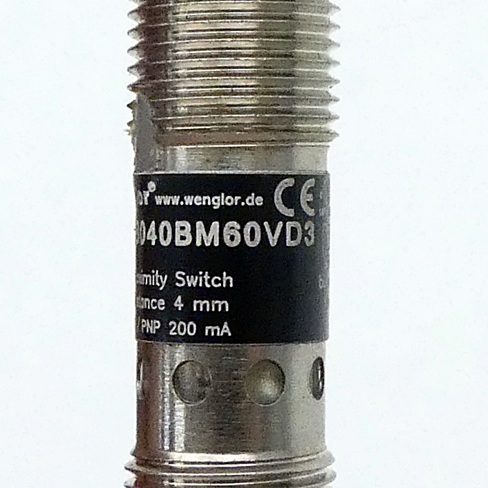 Inductive proximity sensor 