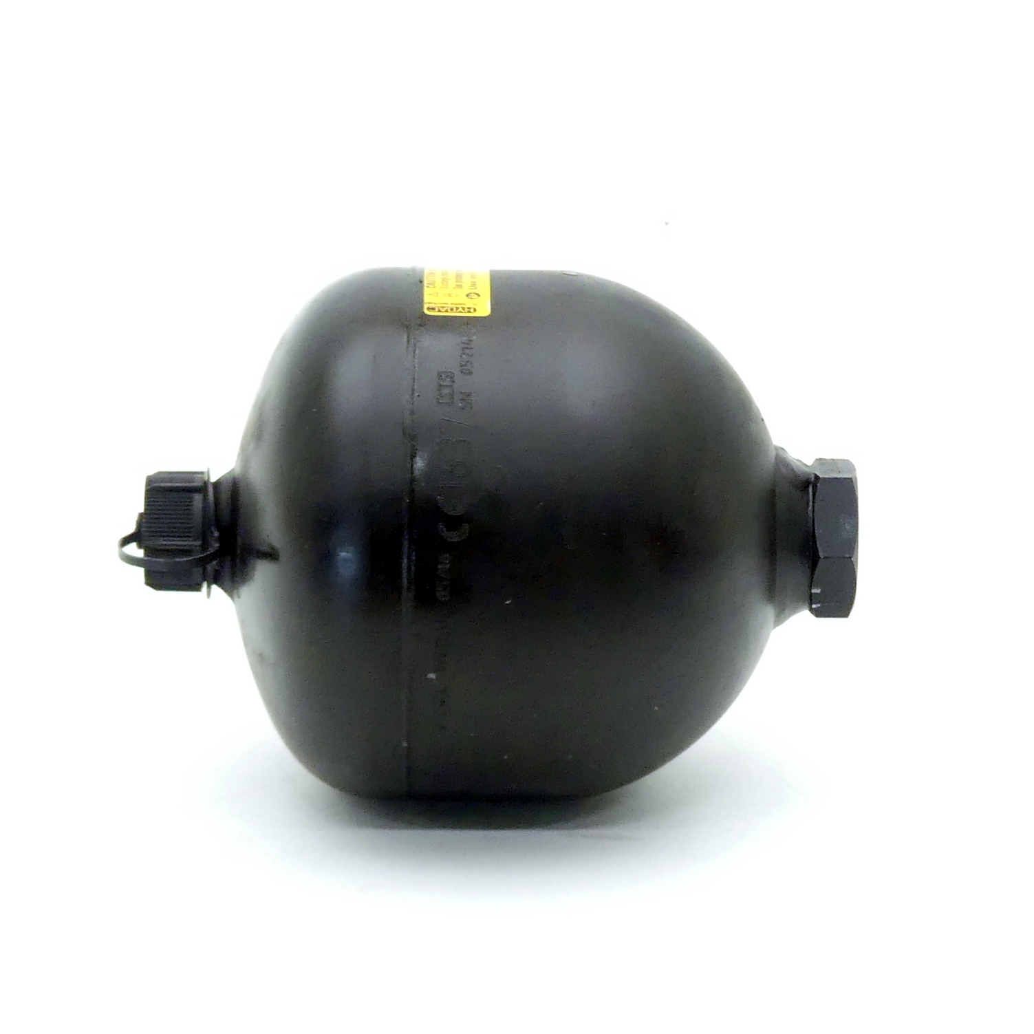 Pressure accumulator  