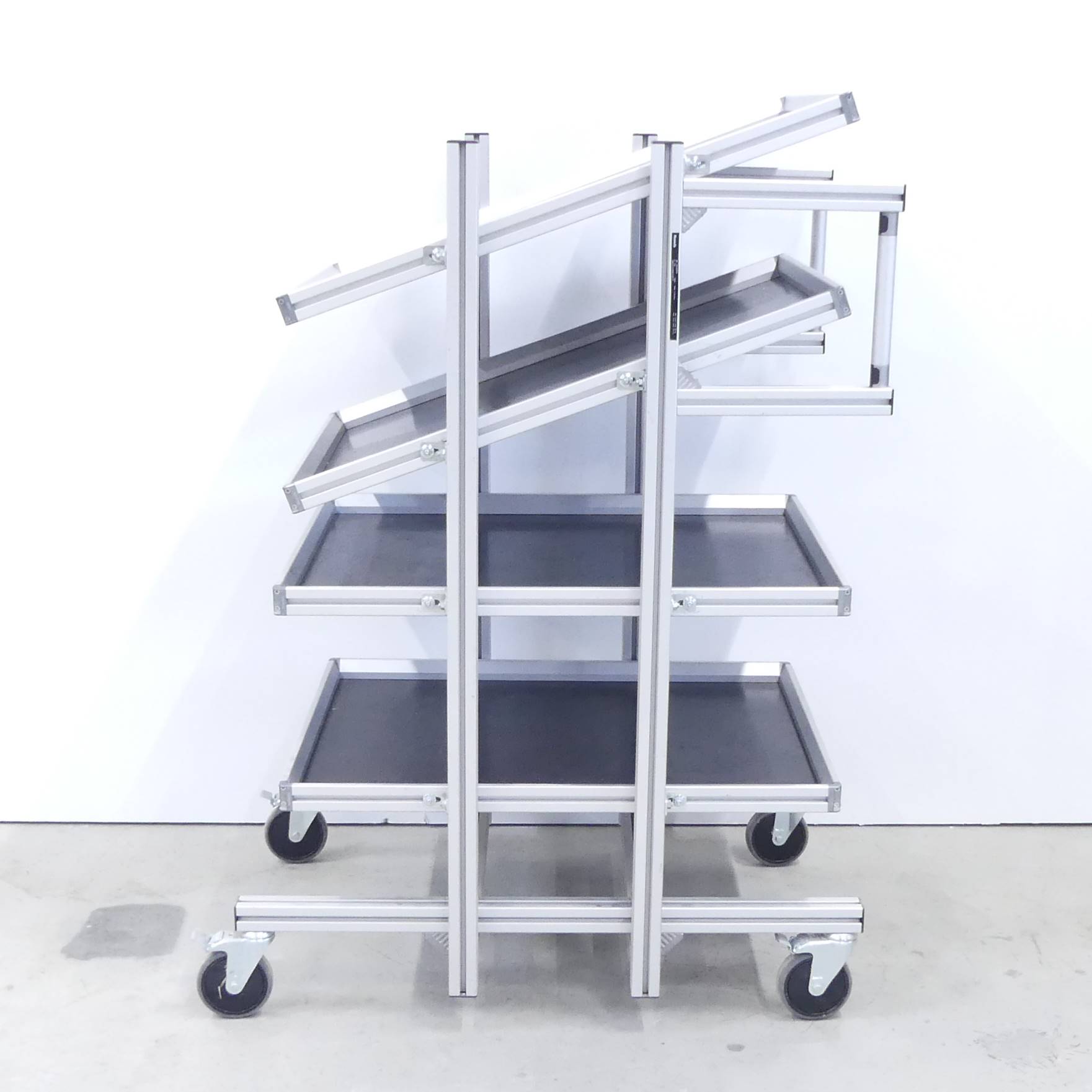 Material trolley logistics 